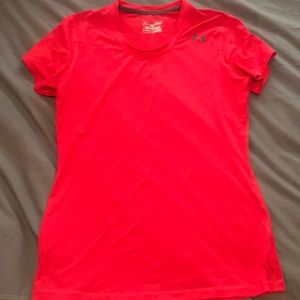 Under armor lightweight t shirt